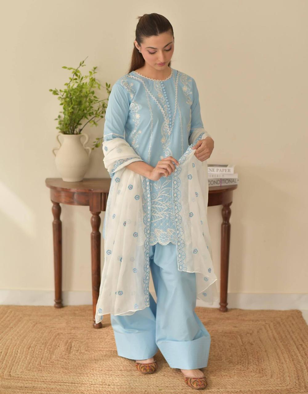 Ayliz | The Élan Edit – Volume 1
