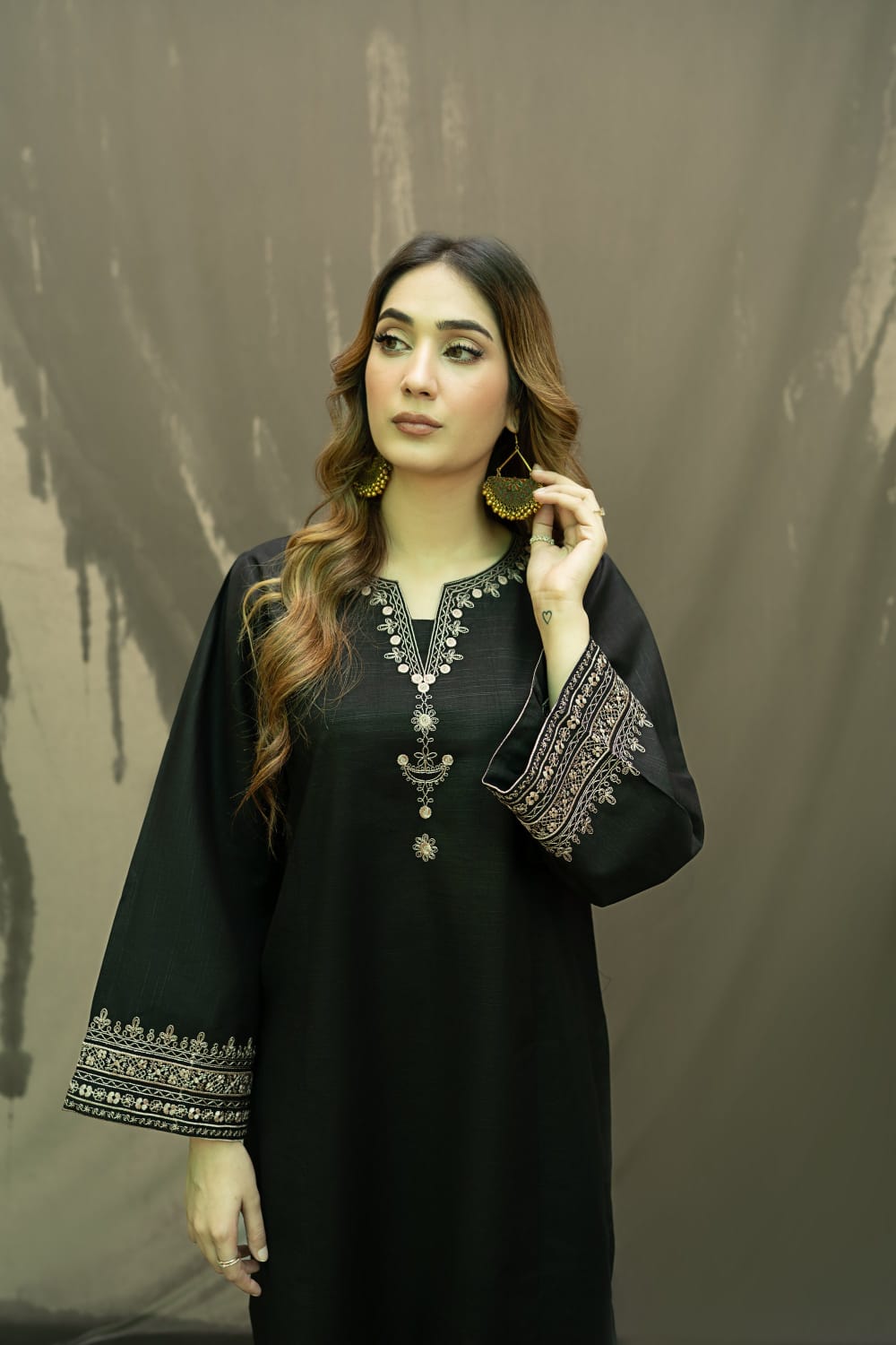 Black Iris long length - Noor - e - Ujala